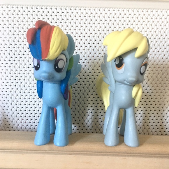 ♦️(SOLD)♦️ MLP Rainbow Dash & Derpy Figures - Picture 2 of 6